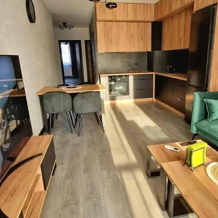Industrial Designer Style 5 Persons 24 7 Check In * Warszawa