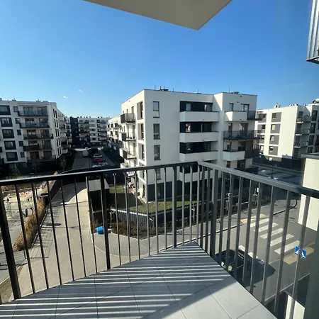 Industrial Designer Style 5 Persons 24 7 Check In *