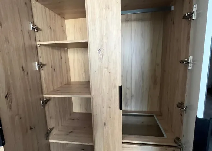 Apartman Industrial Designer Style 5 Persons 24 7 Check In *