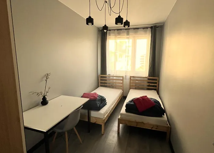 Industrial Designer Style 5 Persons 24 7 Check In *