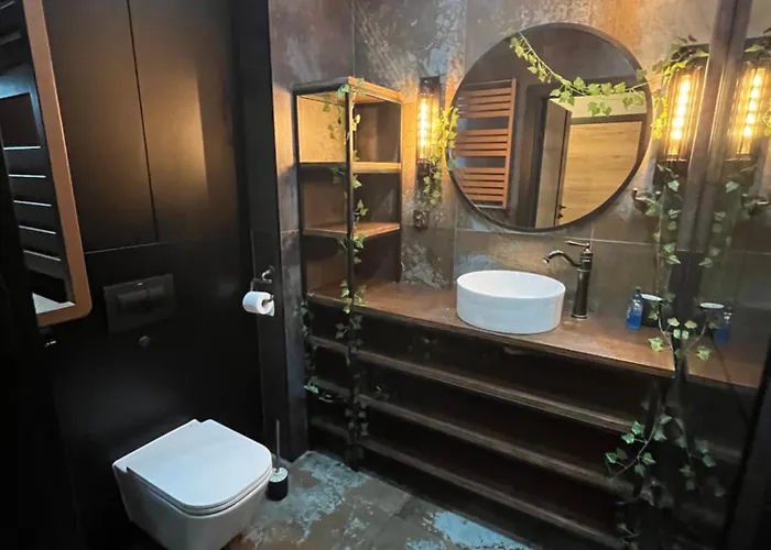 Apartman Industrial Designer Style 5 Persons 24 7 Check In *