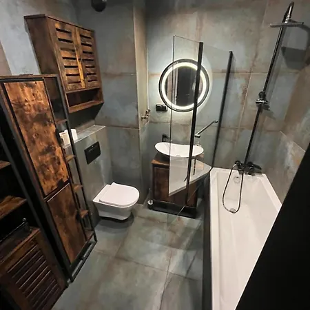 Industrial Designer Style 5 Persons 24 7 Check In *