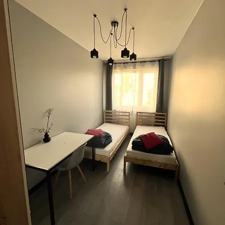 Industrial Designer Style 5 Persons 24 7 Check In *