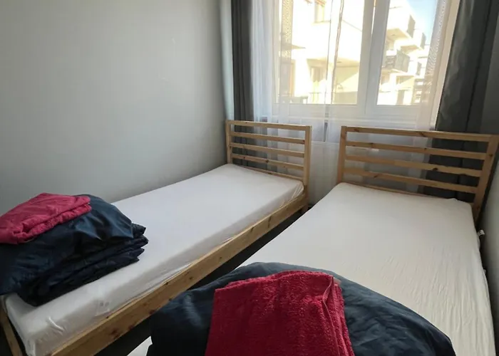 Apartment Industrial Designer Style 5 Persons 24 7 Check In