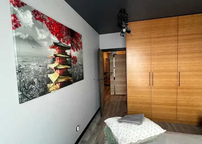 Apartment Industrial Designer Style 5 Persons 24 7 Check In *